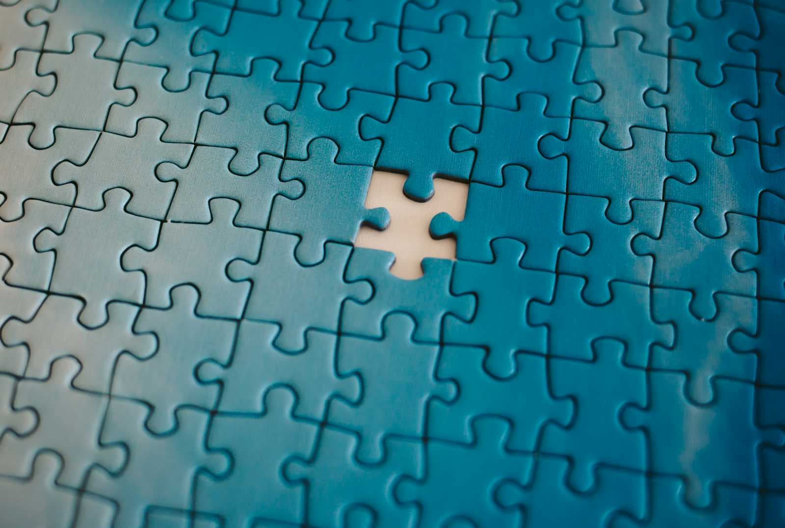 Using LAST_VALUE with STRUCTS
